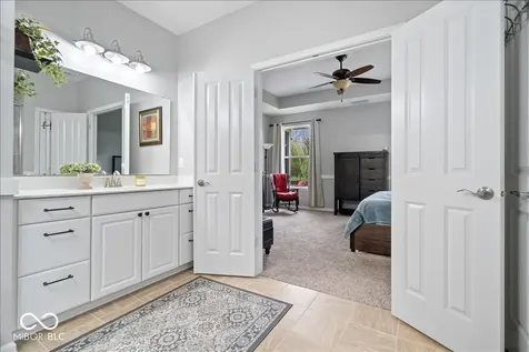 15830 Oakhurst Lane Fishers IN 46040