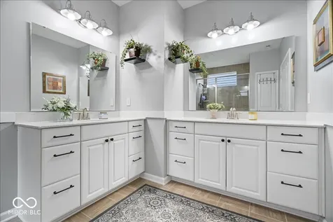 15830 Oakhurst Lane Fishers IN 46040