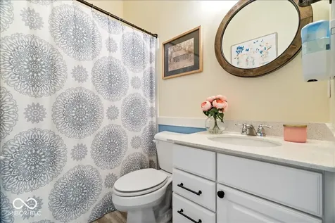 15830 Oakhurst Lane Fishers IN 46040