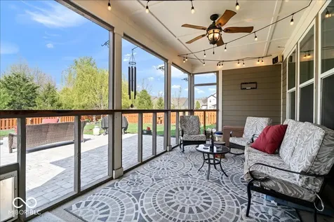15830 Oakhurst Lane Fishers IN 46040