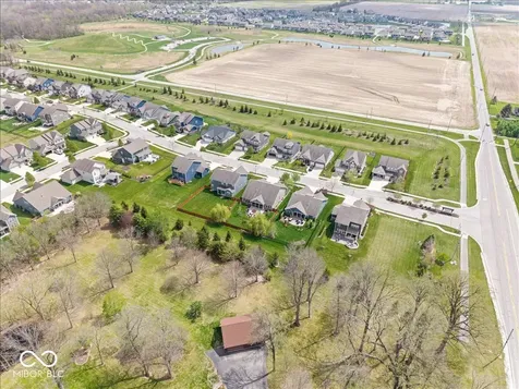 15830 Oakhurst Lane Fishers IN 46040