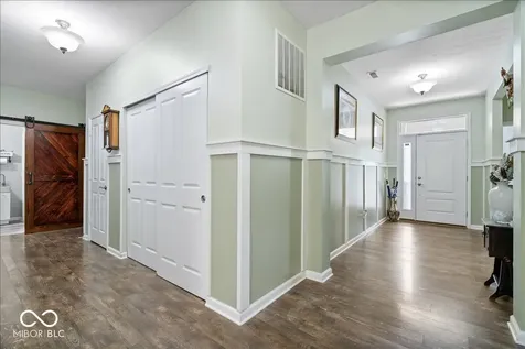 15830 Oakhurst Lane Fishers IN 46040