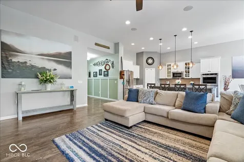 15830 Oakhurst Lane Fishers IN 46040