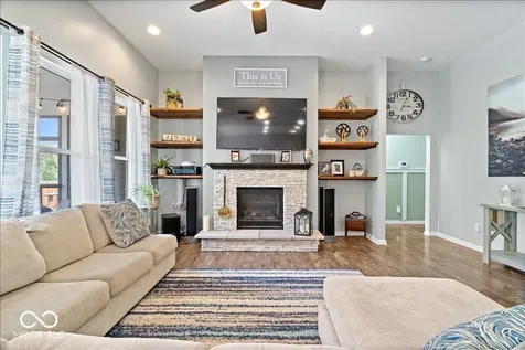 15830 Oakhurst Lane Fishers IN 46040