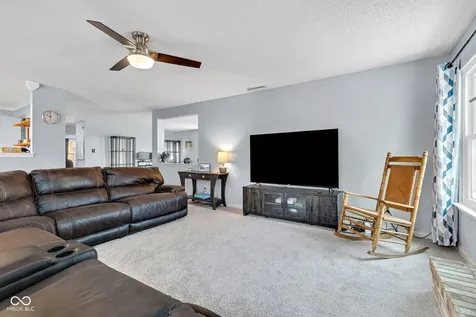 10255 Lothbury Circle Fishers IN 46037