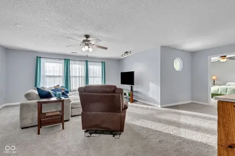 10255 Lothbury Circle Fishers IN 46037