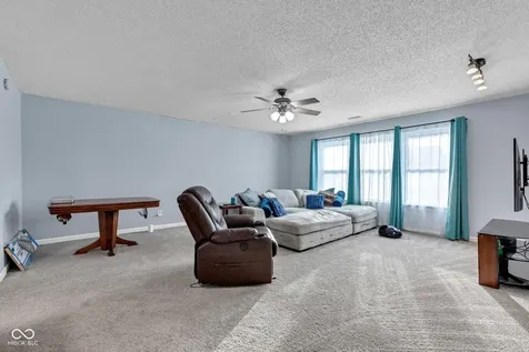 10255 Lothbury Circle Fishers IN 46037