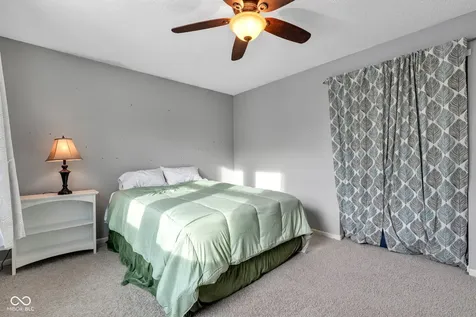 10255 Lothbury Circle Fishers IN 46037