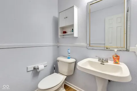 10255 Lothbury Circle Fishers IN 46037