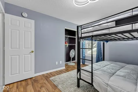 10255 Lothbury Circle Fishers IN 46037