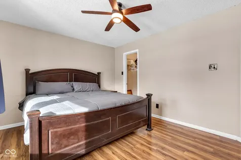 10255 Lothbury Circle Fishers IN 46037