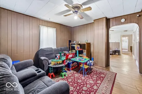 3305 S Lyons Avenue Indianapolis IN 46221