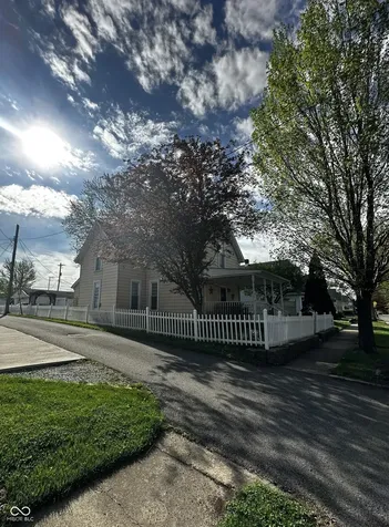215 S Pearl Street Pendleton IN 46064