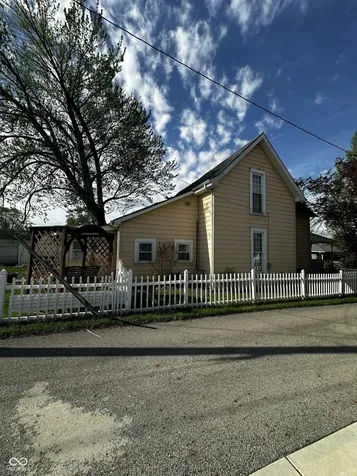 215 S Pearl Street Pendleton IN 46064