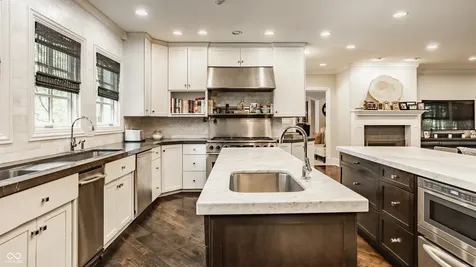 110 Bow Lane Indianapolis IN 46220
