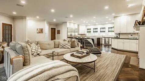 110 Bow Lane Indianapolis IN 46220