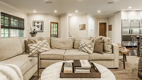 110 Bow Lane Indianapolis IN 46220