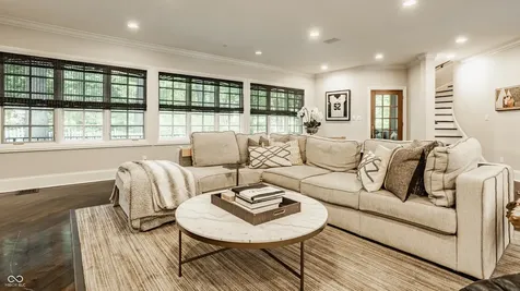 110 Bow Lane Indianapolis IN 46220