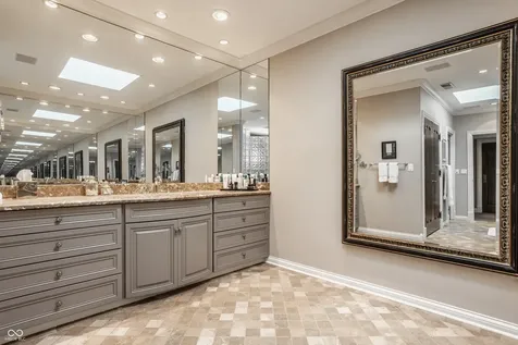 110 Bow Lane Indianapolis IN 46220