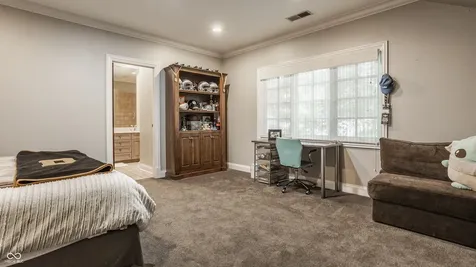 110 Bow Lane Indianapolis IN 46220