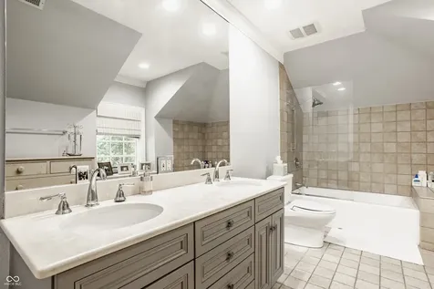110 Bow Lane Indianapolis IN 46220