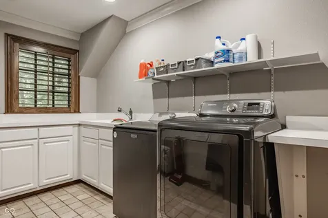 110 Bow Lane Indianapolis IN 46220