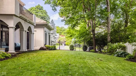 110 Bow Lane Indianapolis IN 46220
