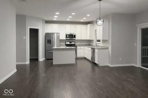 8332 Welder Place Indianapolis IN 46237