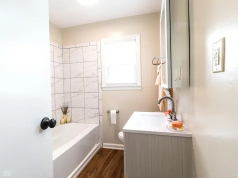 5438 E 20th Street Indianapolis IN 46218