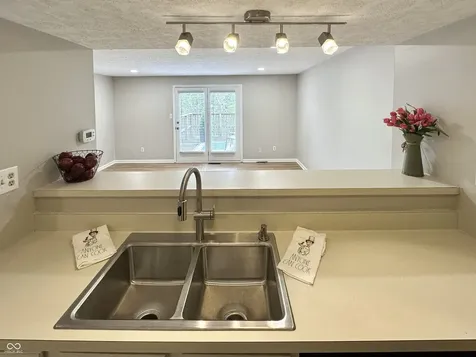 7975 Glen View Drive Indianapolis IN 46236