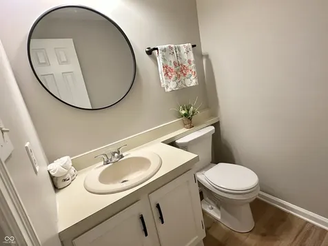 7975 Glen View Drive Indianapolis IN 46236