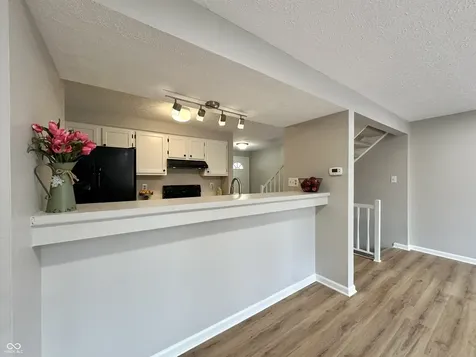 7975 Glen View Drive Indianapolis IN 46236