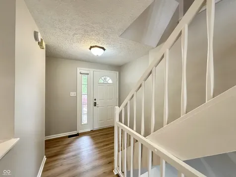 7975 Glen View Drive Indianapolis IN 46236