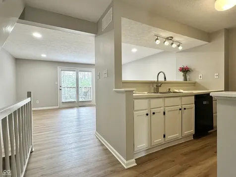 7975 Glen View Drive Indianapolis IN 46236