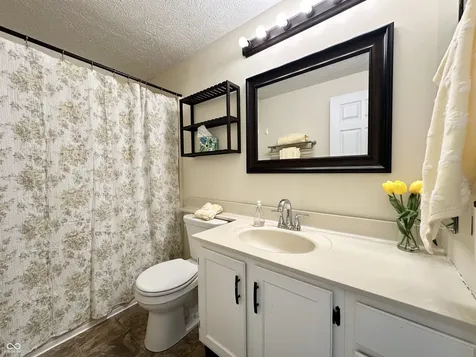 7975 Glen View Drive Indianapolis IN 46236