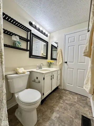 7975 Glen View Drive Indianapolis IN 46236