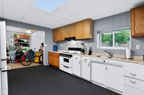 1515 E 69th Street Indianapolis IN 46220