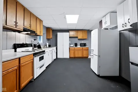 1515 E 69th Street Indianapolis IN 46220