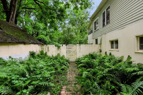 1515 E 69th Street Indianapolis IN 46220