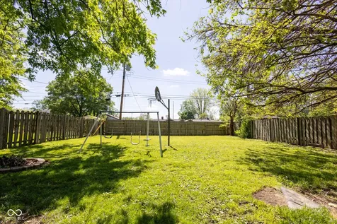 8217 E 48th Street Indianapolis IN 46226
