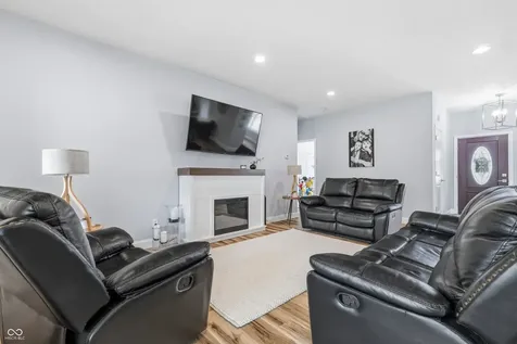 4518 N Wickfield Drive Muncie IN 47304