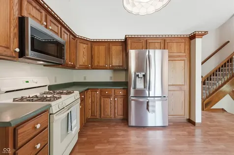 8768 Meadowridge Lane Indianapolis IN 46217