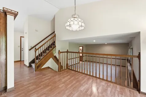 8768 Meadowridge Lane Indianapolis IN 46217