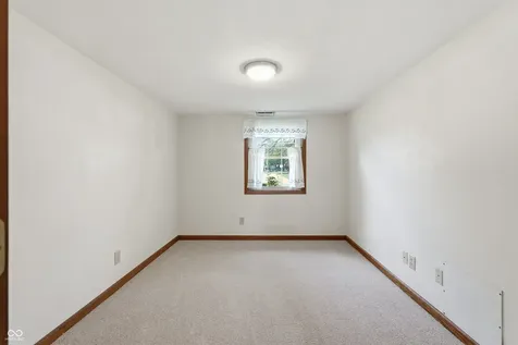 8768 Meadowridge Lane Indianapolis IN 46217