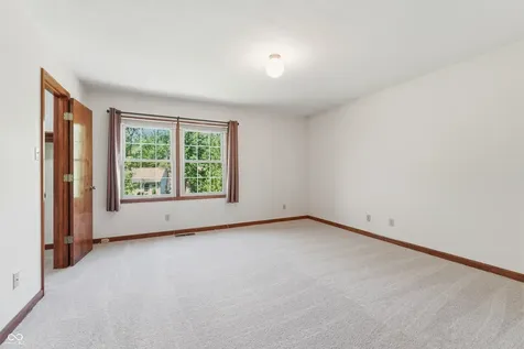 8768 Meadowridge Lane Indianapolis IN 46217