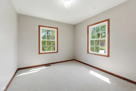 8768 Meadowridge Lane Indianapolis IN 46217