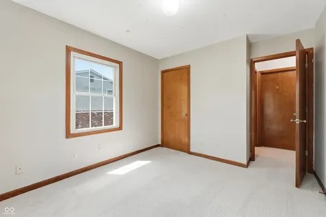 8768 Meadowridge Lane Indianapolis IN 46217