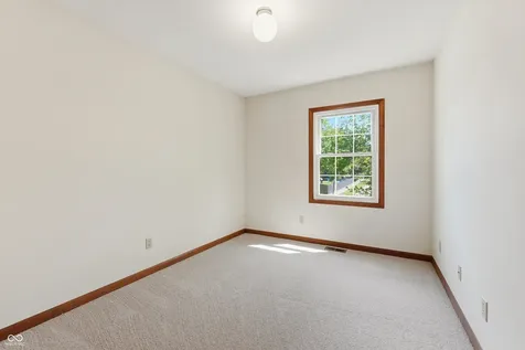 8768 Meadowridge Lane Indianapolis IN 46217