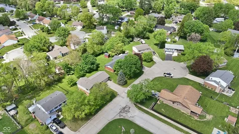 8768 Meadowridge Lane Indianapolis IN 46217