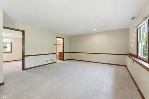 8768 Meadowridge Lane Indianapolis IN 46217